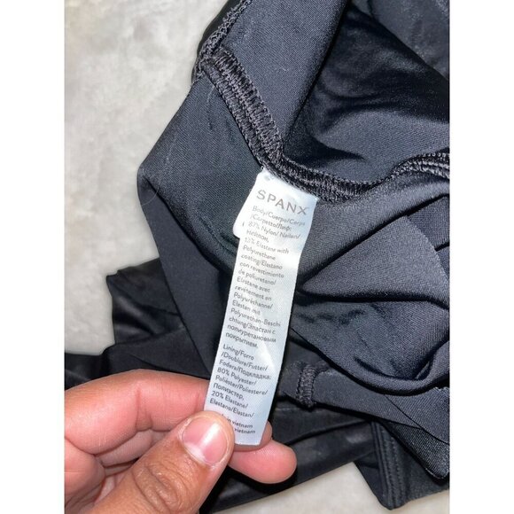 Spanx Camo High-Waisted Faux Leggings  Size Large Womens - Picture 10 of 10